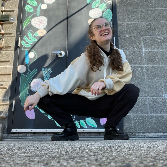 Meet your Posher, Madilyn - Picture 1 of 1